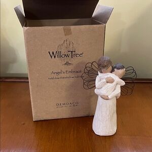 Willow Tree Angel with Child Figurine - Cream and Brown
